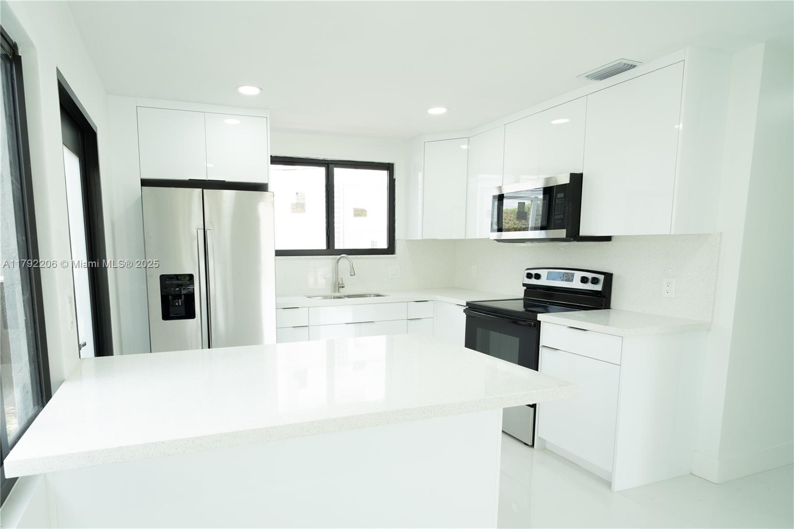CENTRAL MANOR SEC 1 - Residential Lease