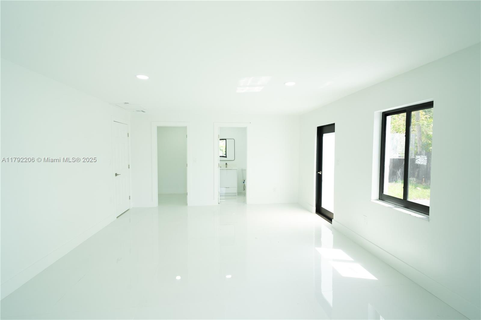 CENTRAL MANOR SEC 1 - Residential Lease
