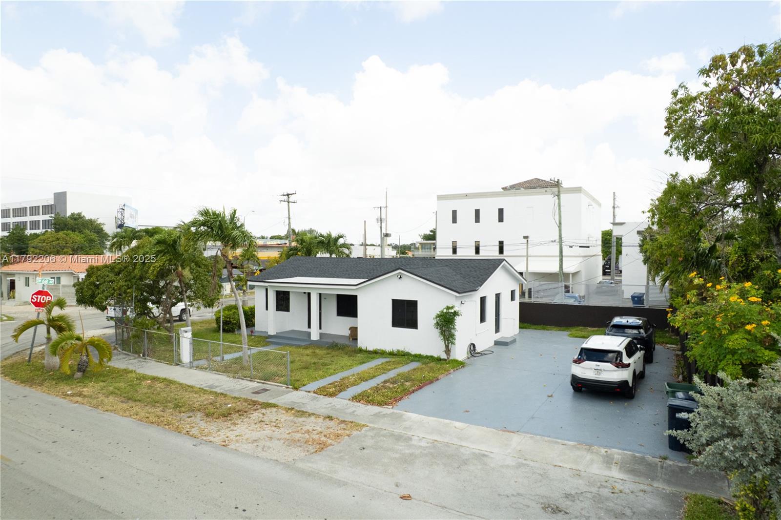 Rental Property at 6791 Sw 25th St 6791, Miami, Broward County, Florida - Bedrooms: 3 
Bathrooms: 2  - $4,000 MO.