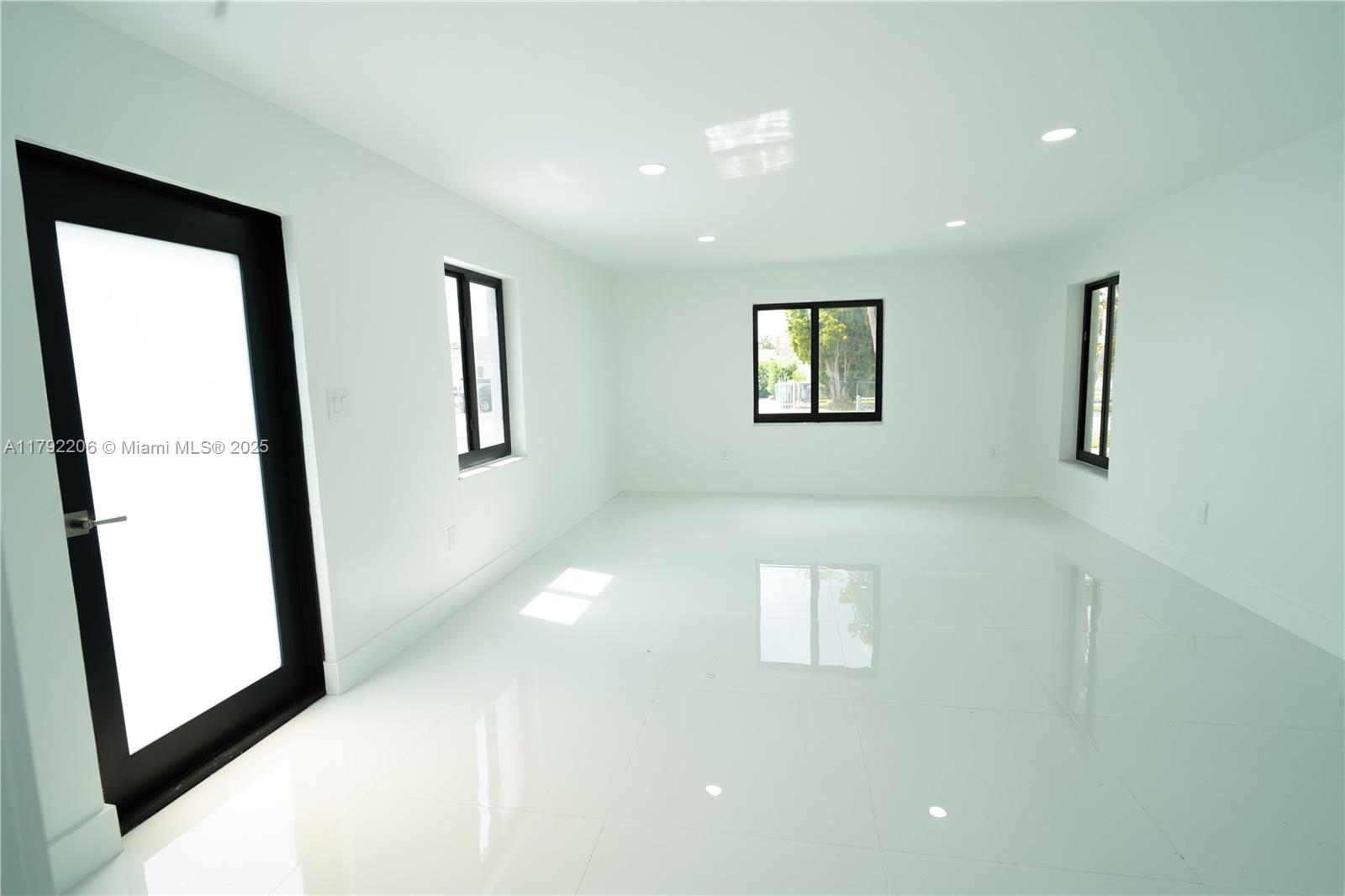 CENTRAL MANOR SEC 1 - Residential Lease