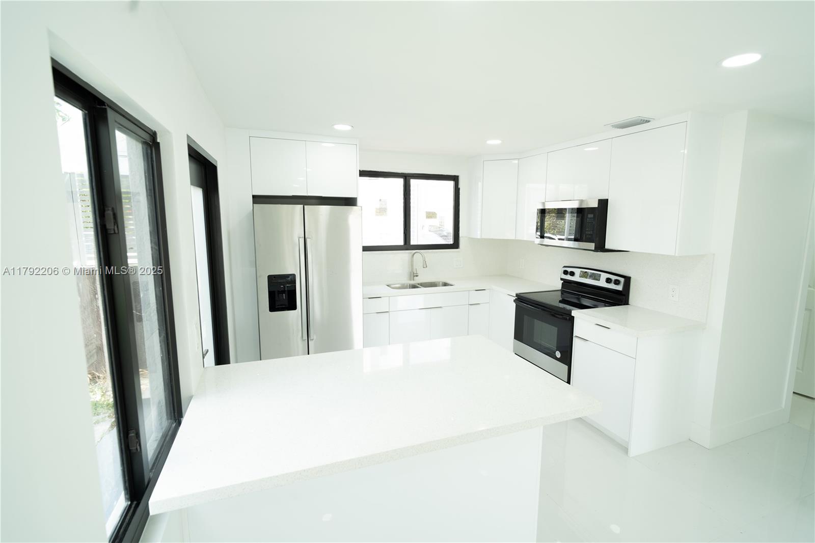 CENTRAL MANOR SEC 1 - Residential Lease