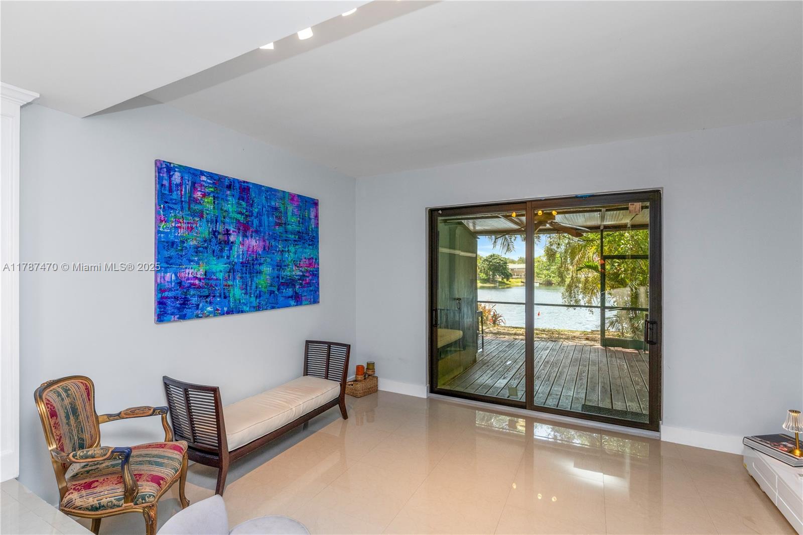 WESTVIEW CONDOMINIUM NOONE - Residential