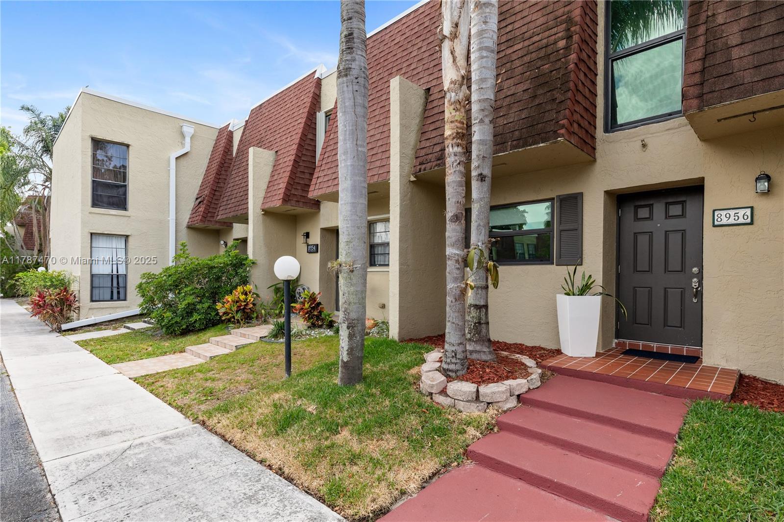 WESTVIEW CONDOMINIUM NOONE - Residential