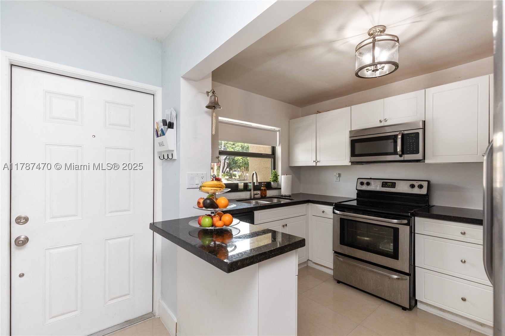8956 Palm Tree Ln 8956, Pembroke Pines FL 33024