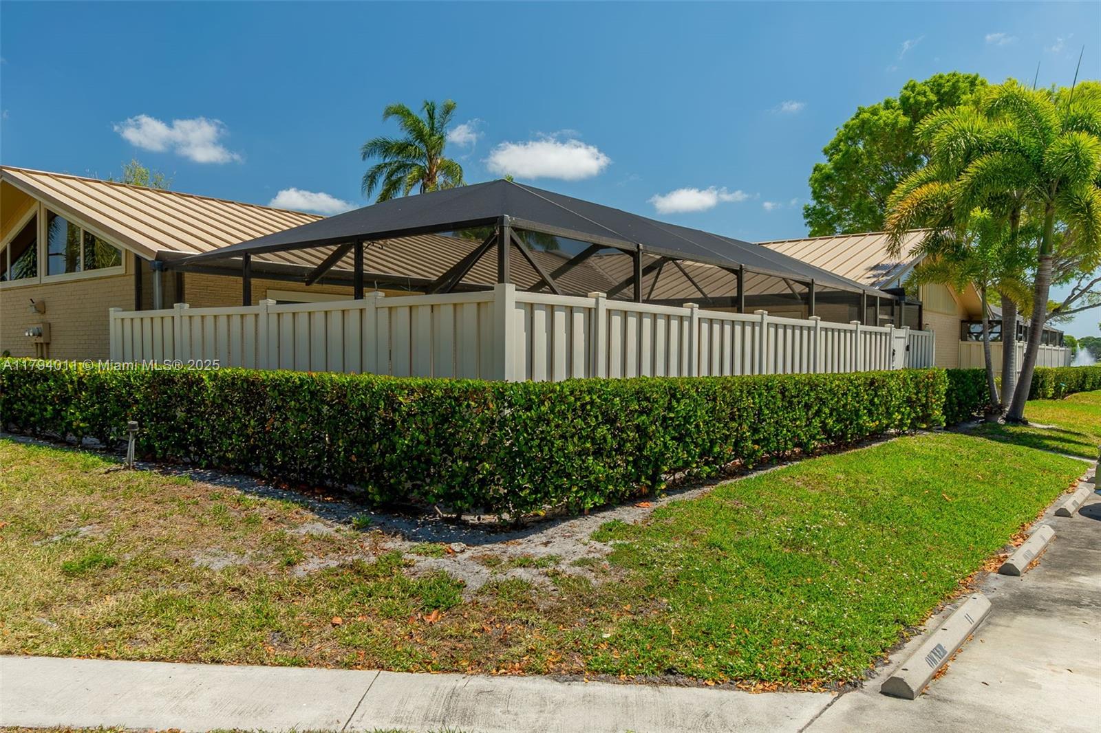 WESTWOOD GARDENS 3 - Residential