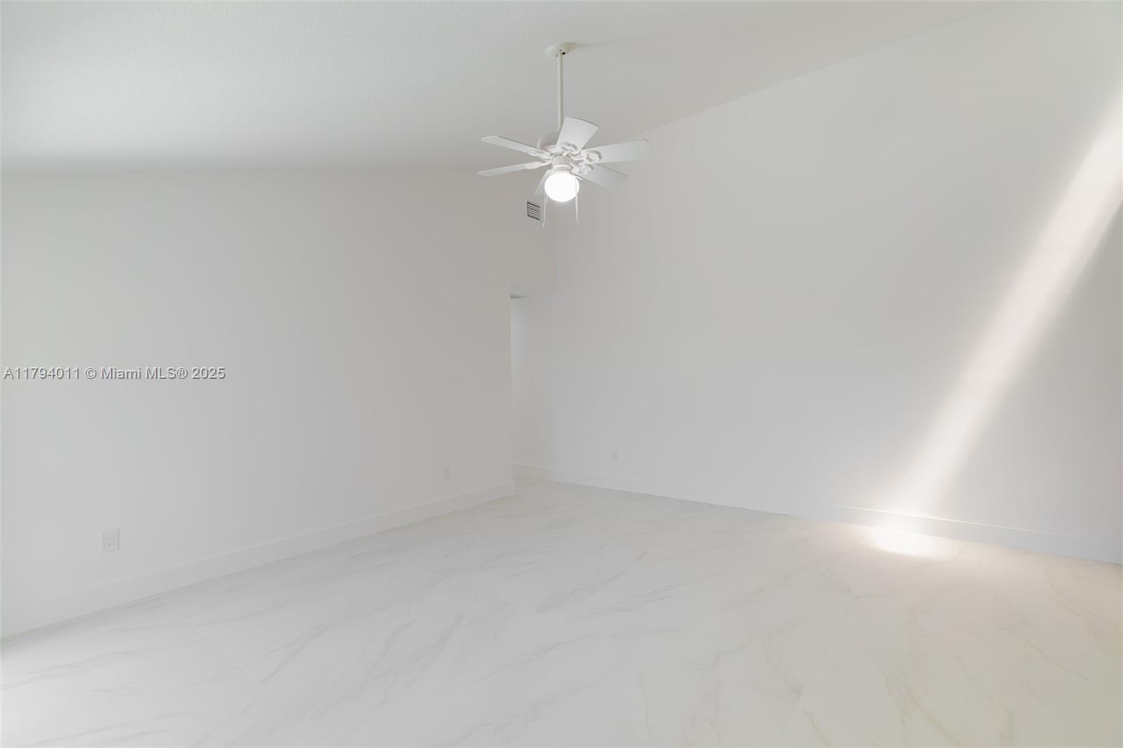 WESTWOOD GARDENS 3 - Residential