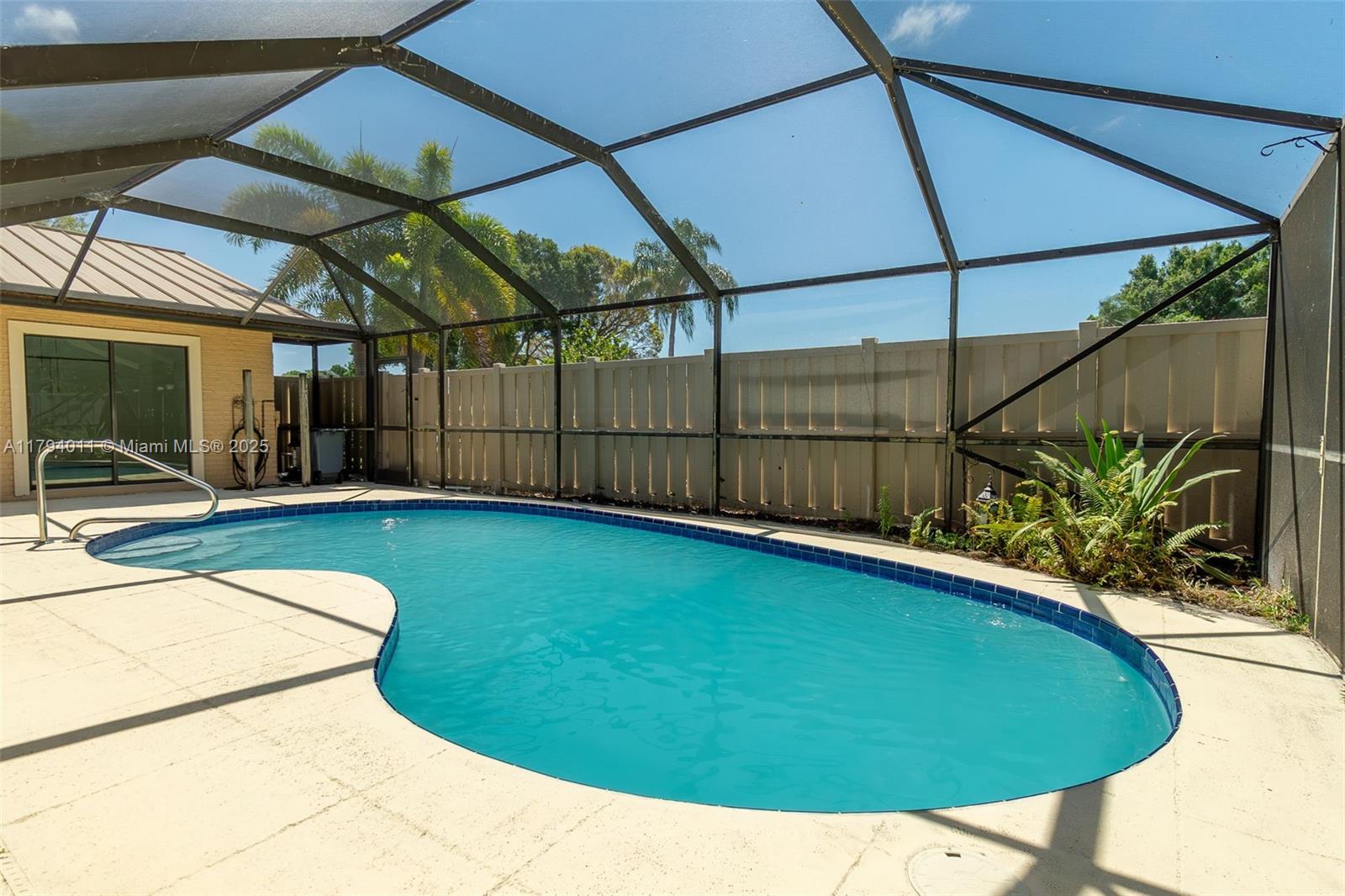WESTWOOD GARDENS 3 - Residential