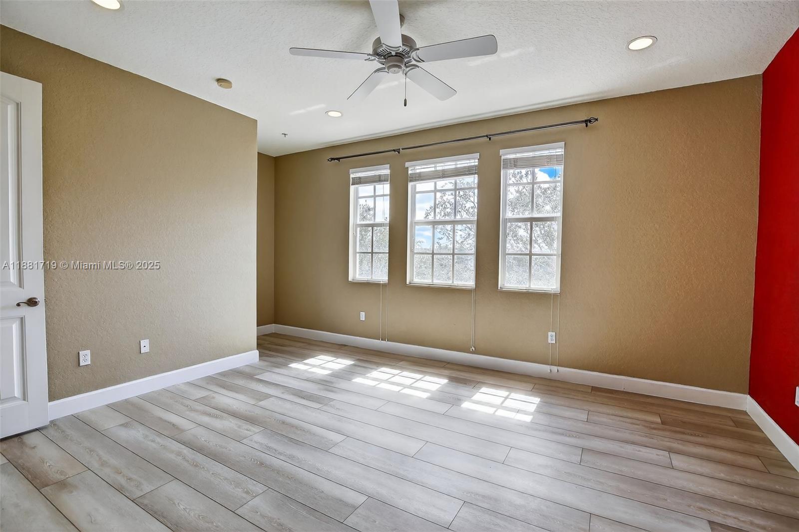 MONTCLAIR CONDO - Residential