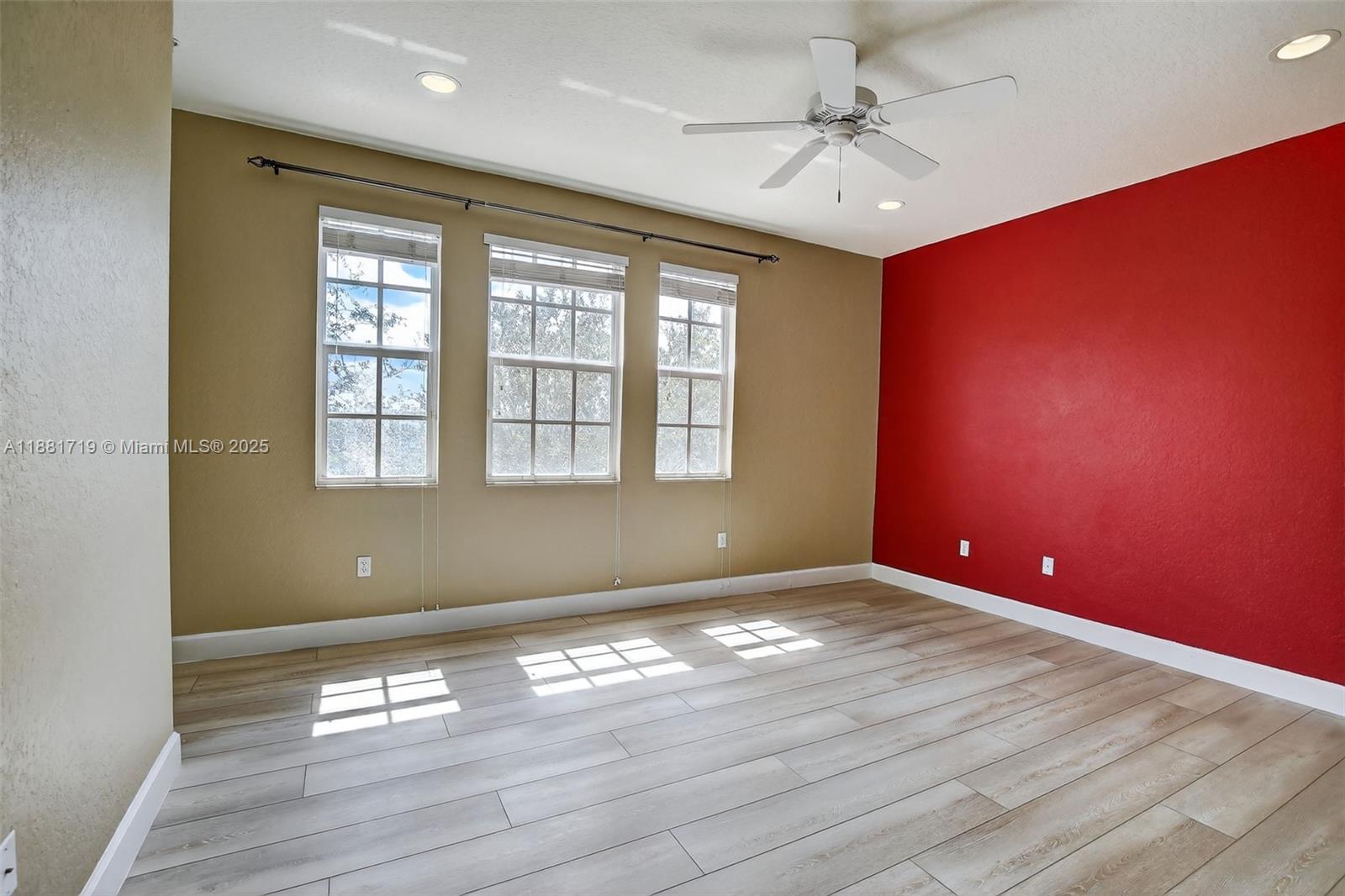 MONTCLAIR CONDO - Residential