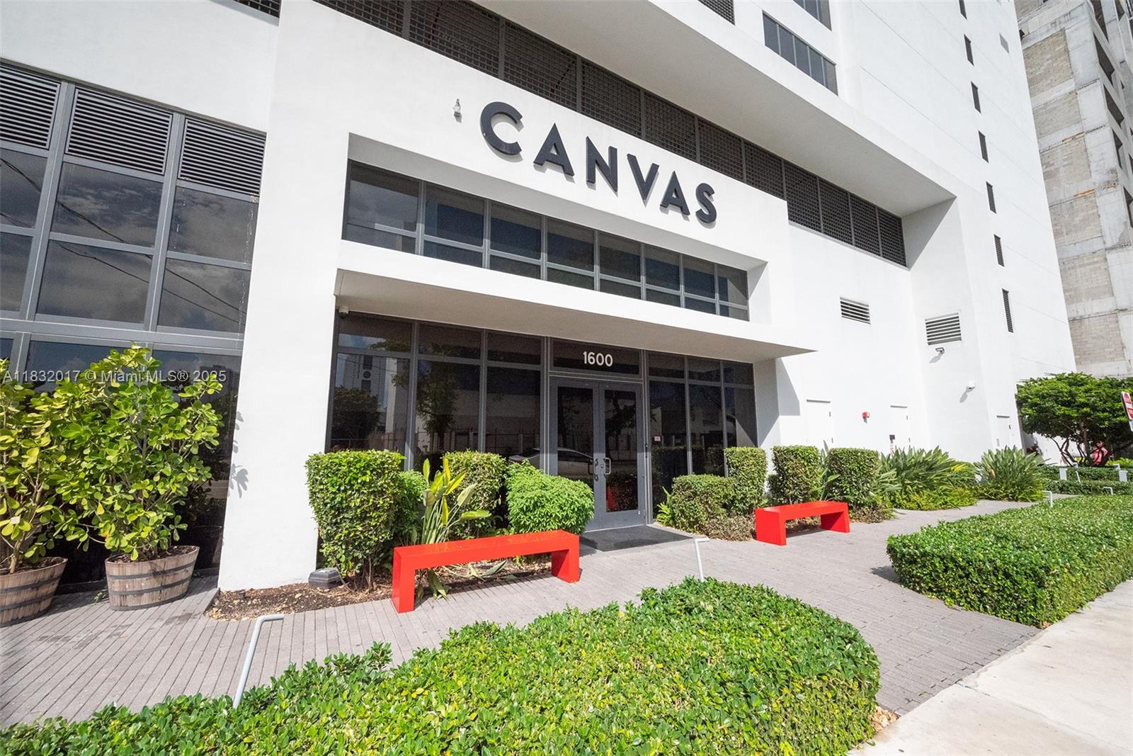 Spacious high-floor corner 2BD/2BA unit in the heart of the Arts & Entertainment District. Enjoy stunning bay, sunset, and skyline views from floor-to-ceiling windows and a large balcony. Features include quartz countertops, SS appliances, impact windows, split floor plan, and extra storage. Canvas offers 30,000+ SF of luxury amenities: 3 pools (incl. rooftop), gym, spa, racquetball, theater, and more.Conveniently located, minutes from the airport, shops, museums & restaurants. Fast approval, 2parking spots, min 30-day rentals allowed, furnished sale, owner financing available. CONDO HAS RESERVES, NO ASSESSMENTS.