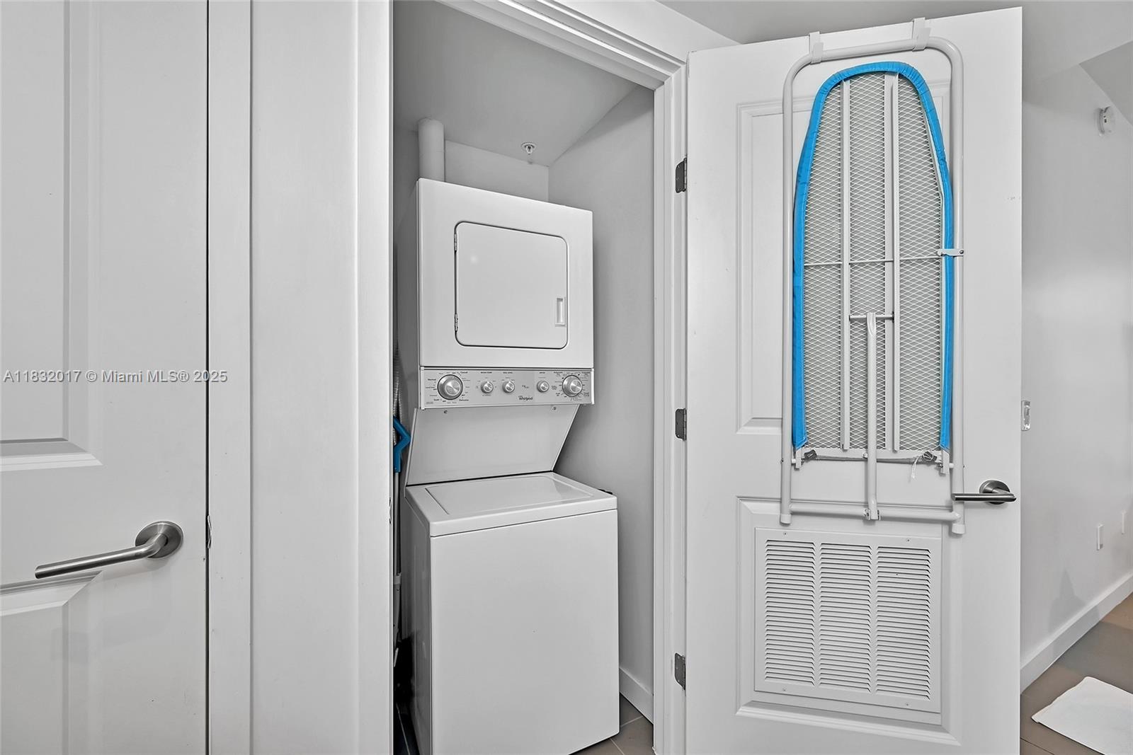 CANVAS CONDO - Residential