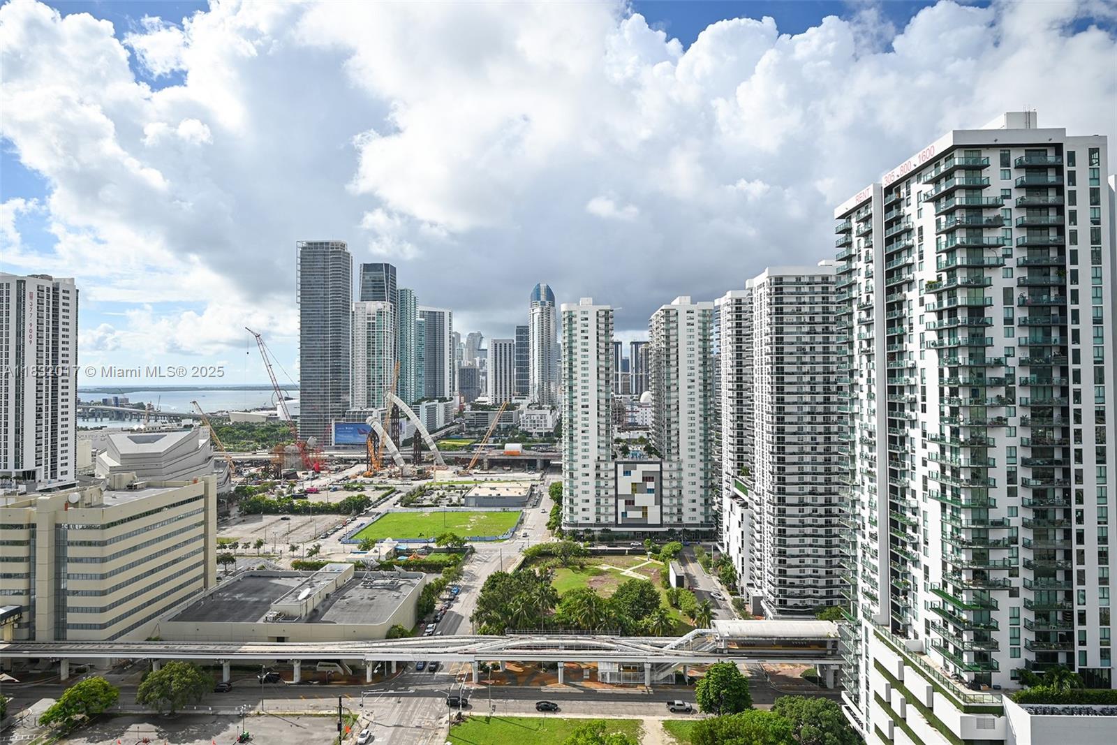 CANVAS CONDO - Residential