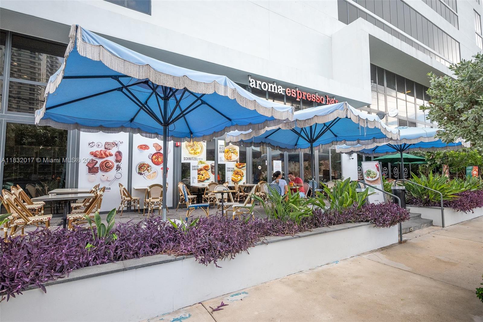 CANVAS CONDO - Residential