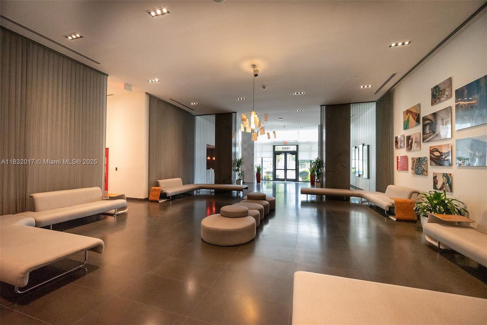 CANVAS CONDO - Residential