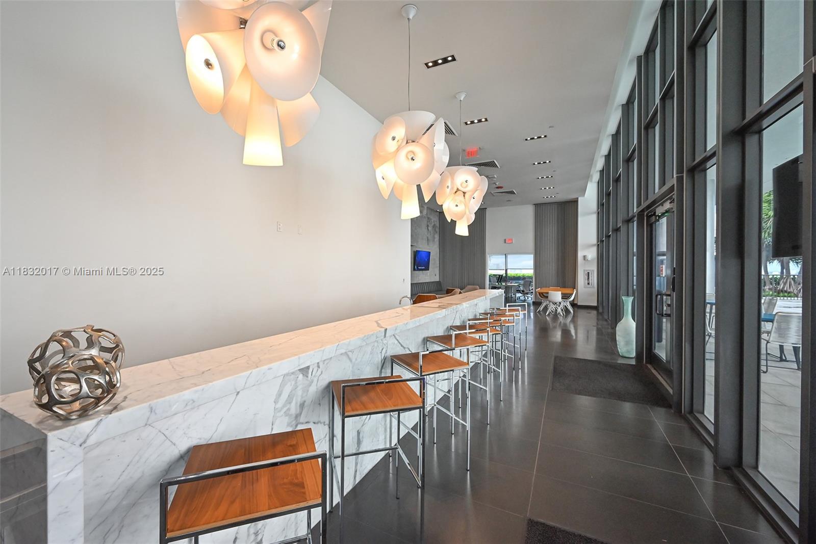 CANVAS CONDO - Residential