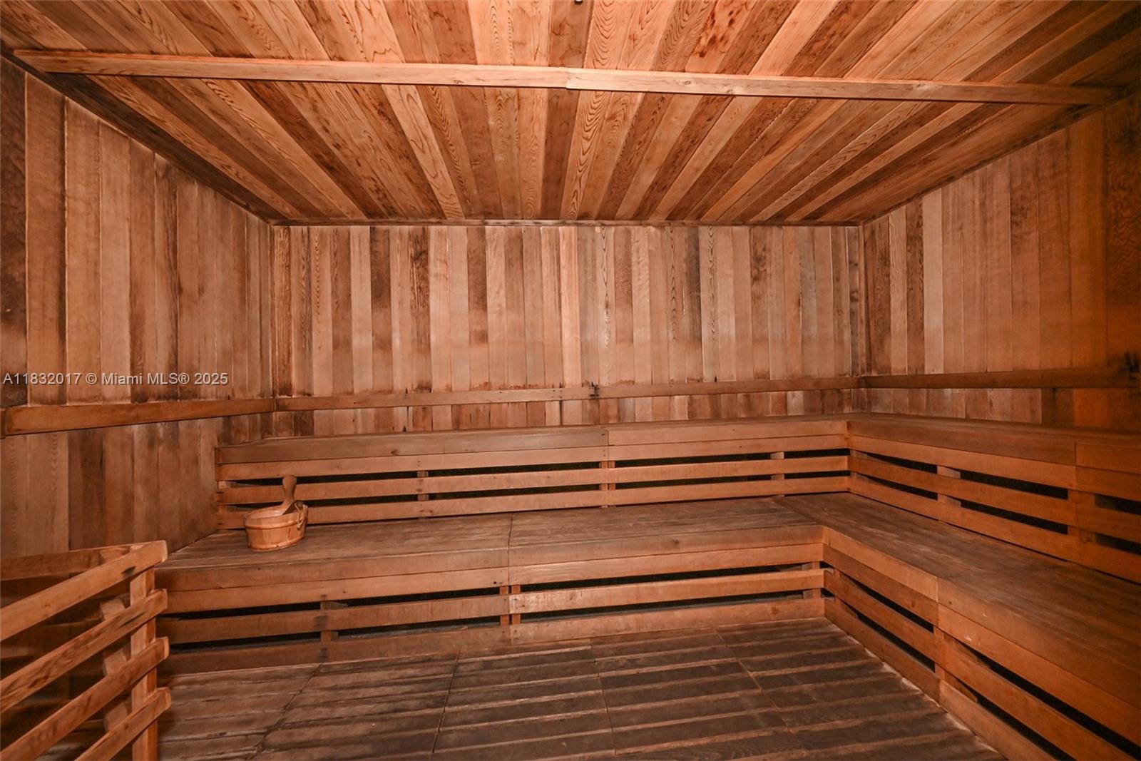 CANVAS CONDO - Residential