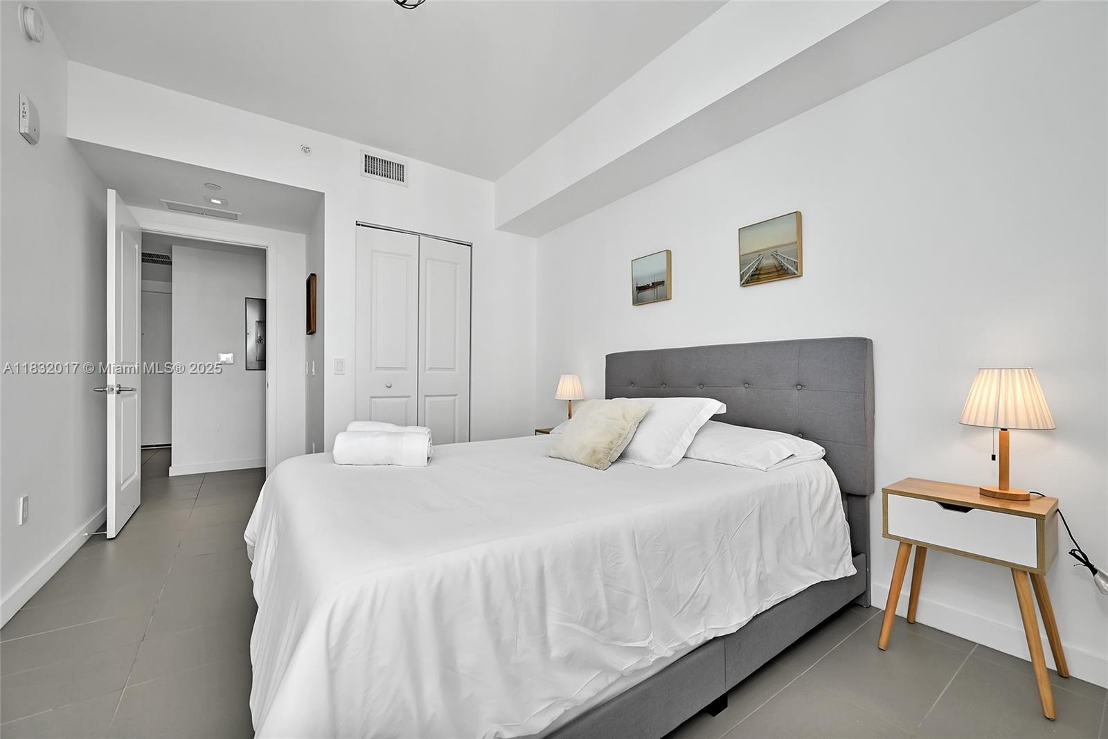 CANVAS CONDO - Residential