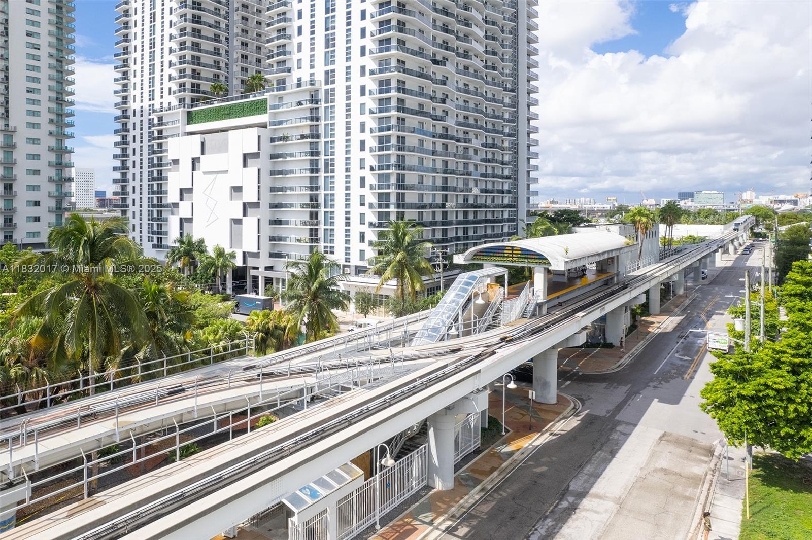 CANVAS CONDO - Residential