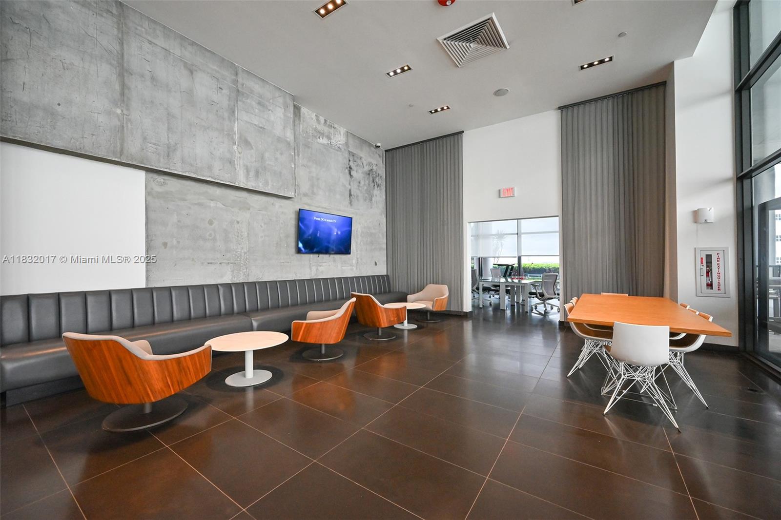 CANVAS CONDO - Residential