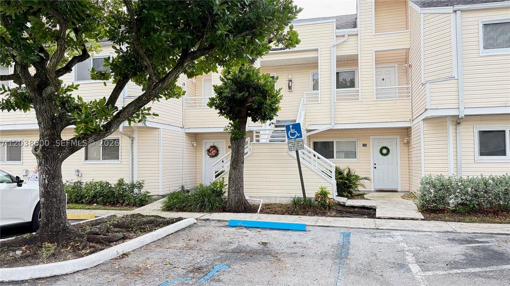 Photo of 3433 NW 44th St #203, Oakland Park, FL 33309 (MLS # A12038600)