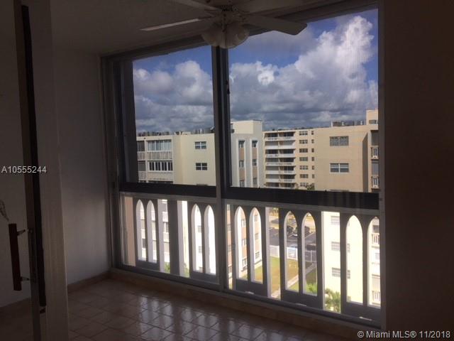 MEADOWBROOK TOWERS I COND - Residential Lease
