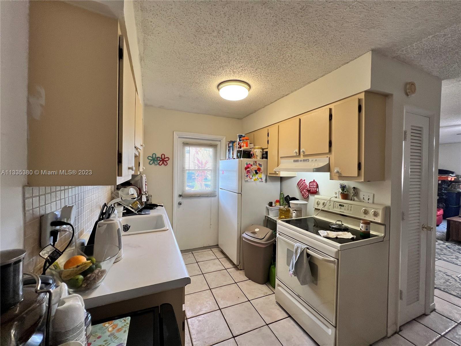 ELMVALE CONDO - Residential