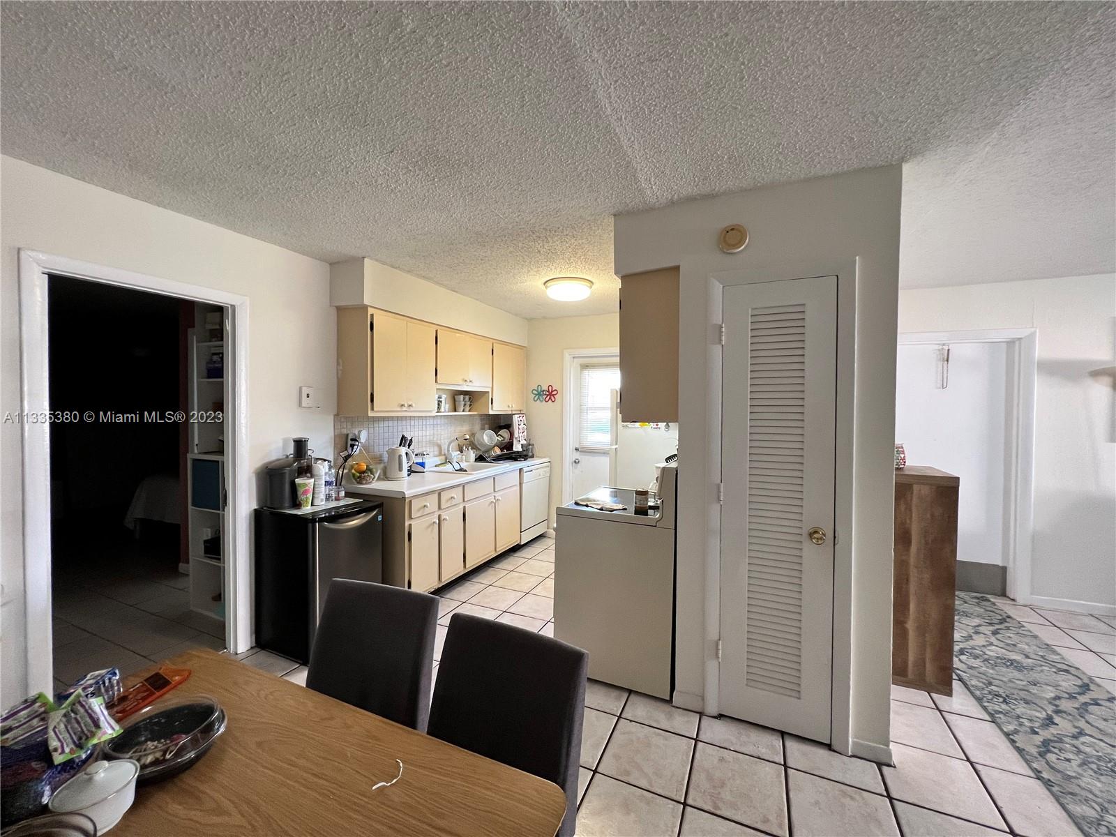 ELMVALE CONDO - Residential