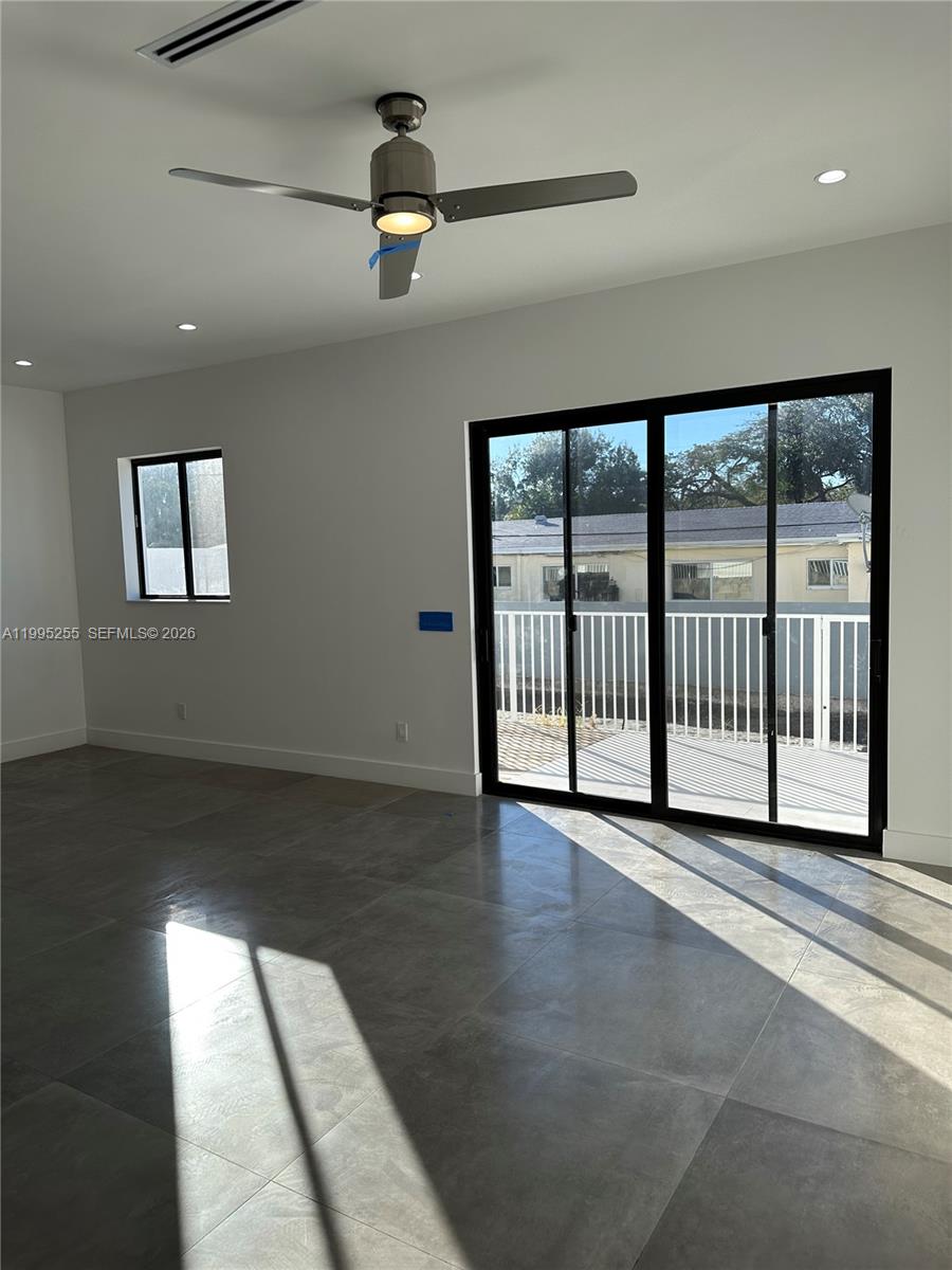 CANAL GROVES - Residential Lease