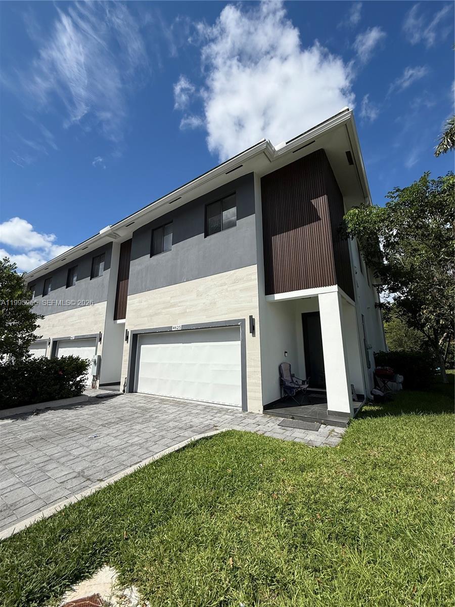 CANAL GROVES - Residential Lease