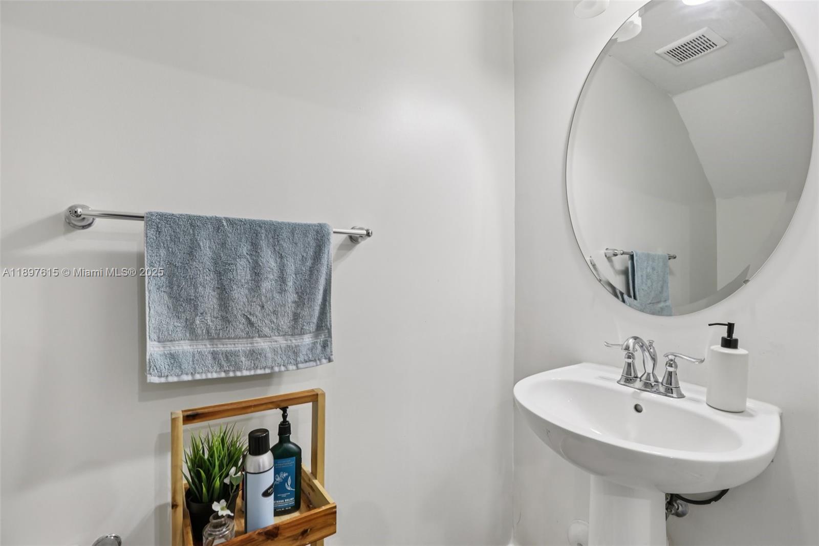 MC RESIDENTIAL - Residential