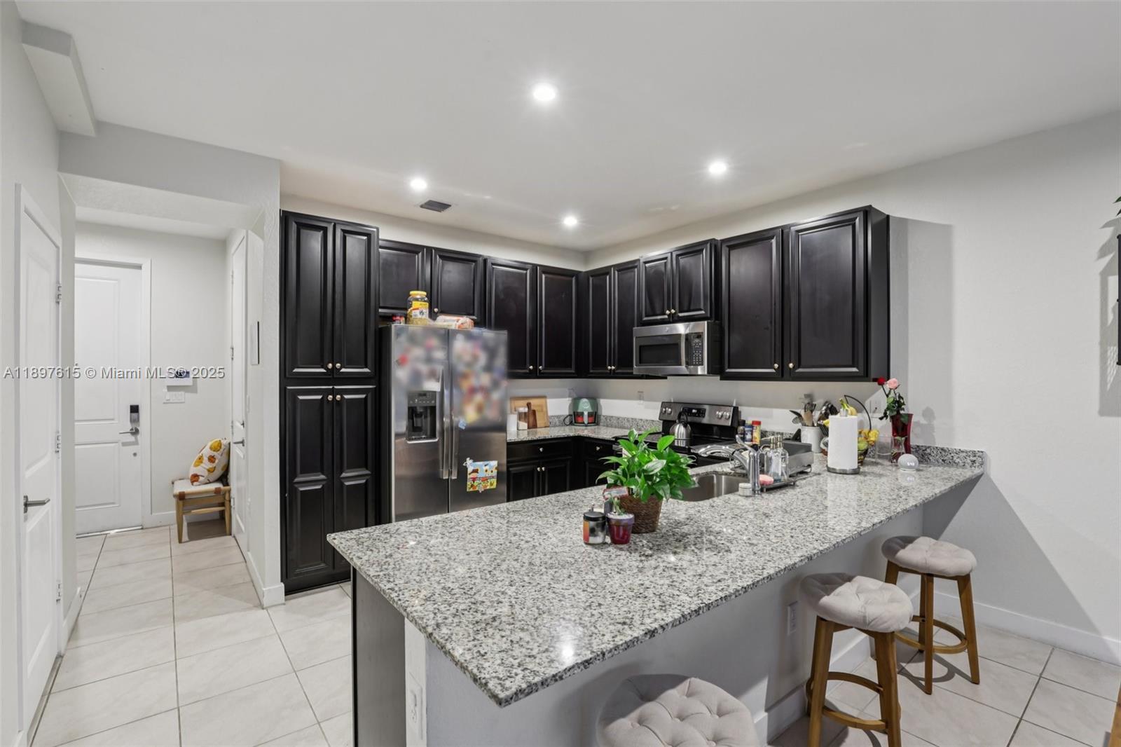 MC RESIDENTIAL - Residential