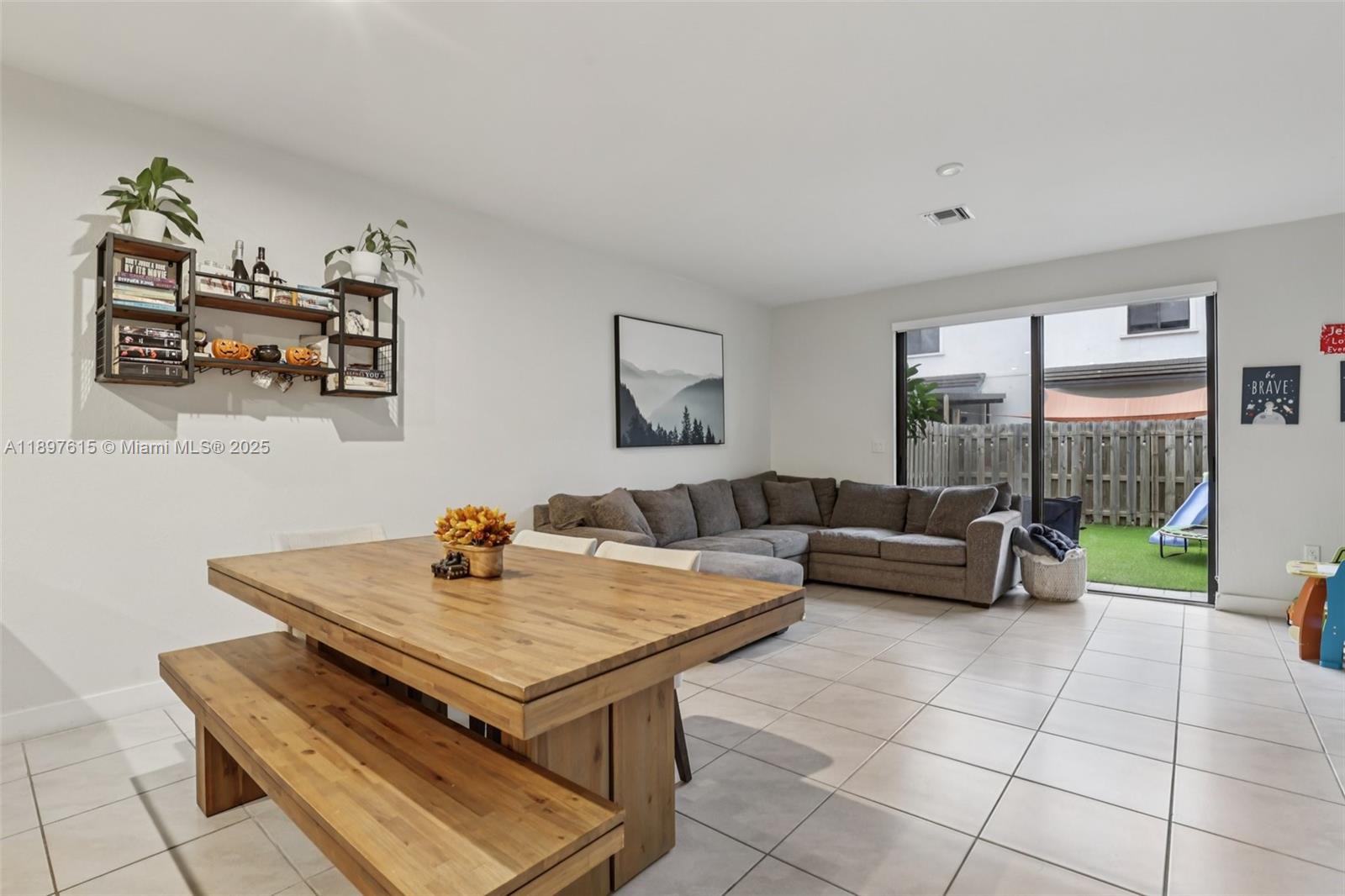 MC RESIDENTIAL - Residential