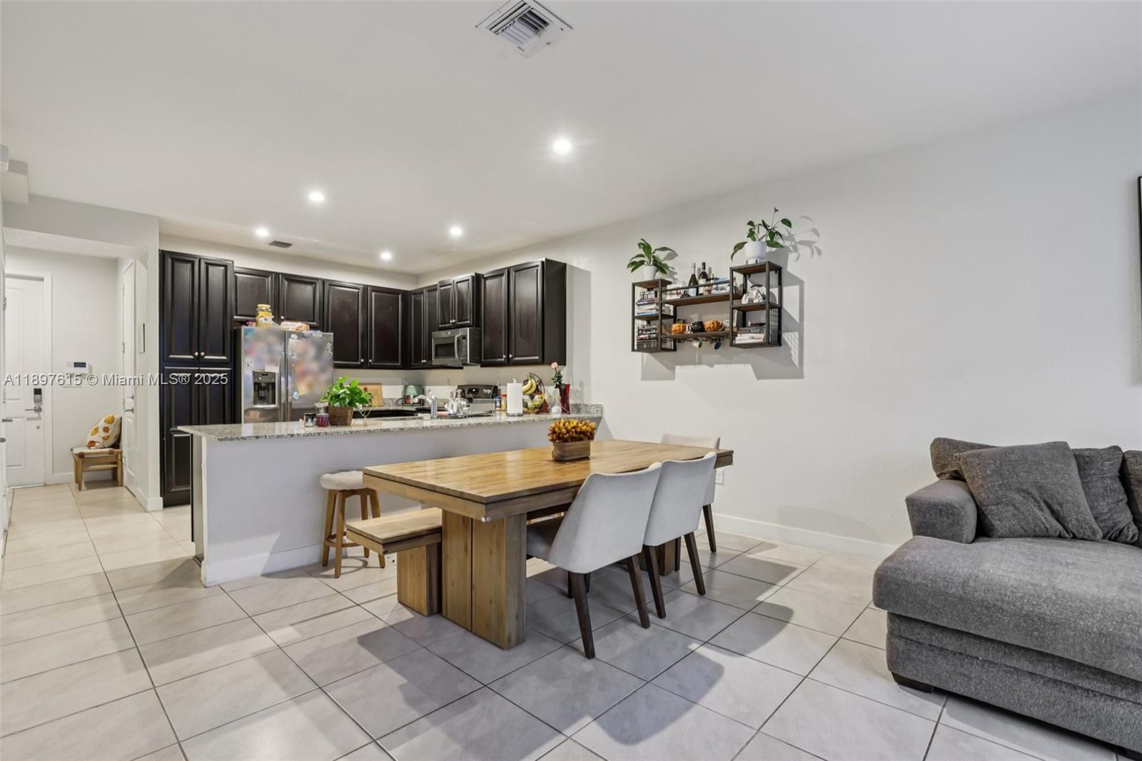 MC RESIDENTIAL - Residential