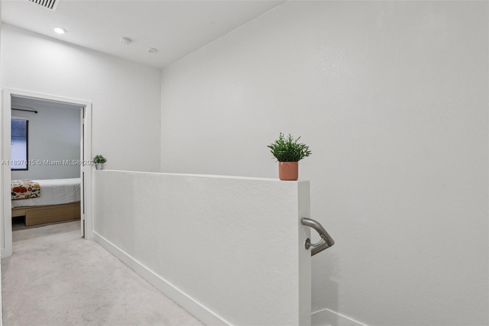 MC RESIDENTIAL - Residential