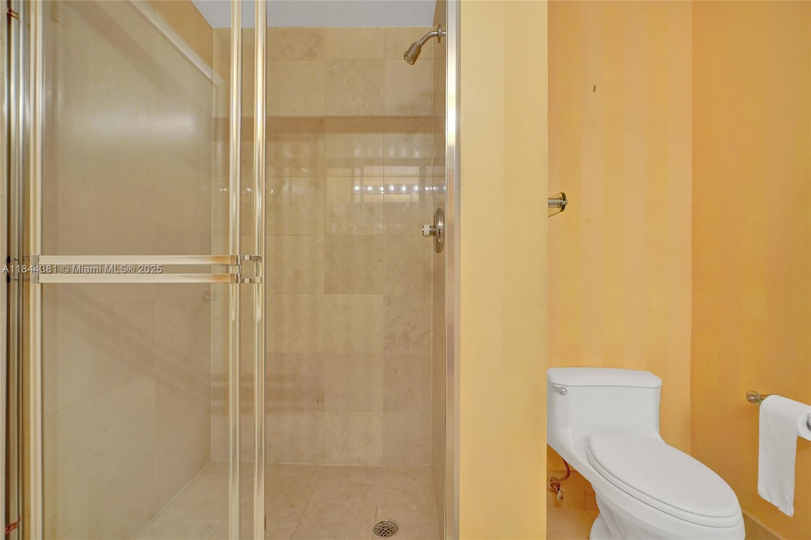 ATLANTIC II AT THE POINT - Residential Lease