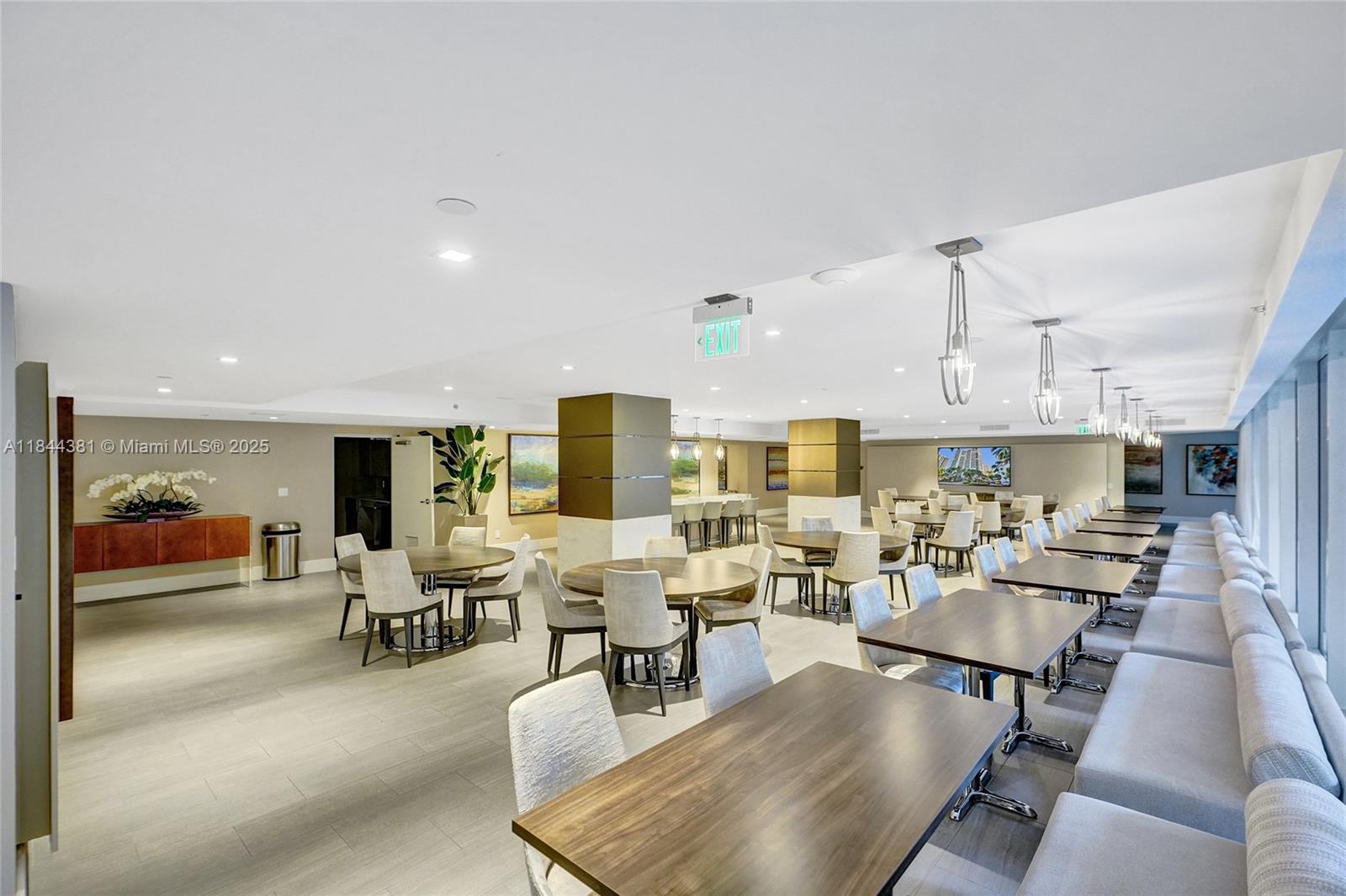 ATLANTIC II AT THE POINT - Residential Lease