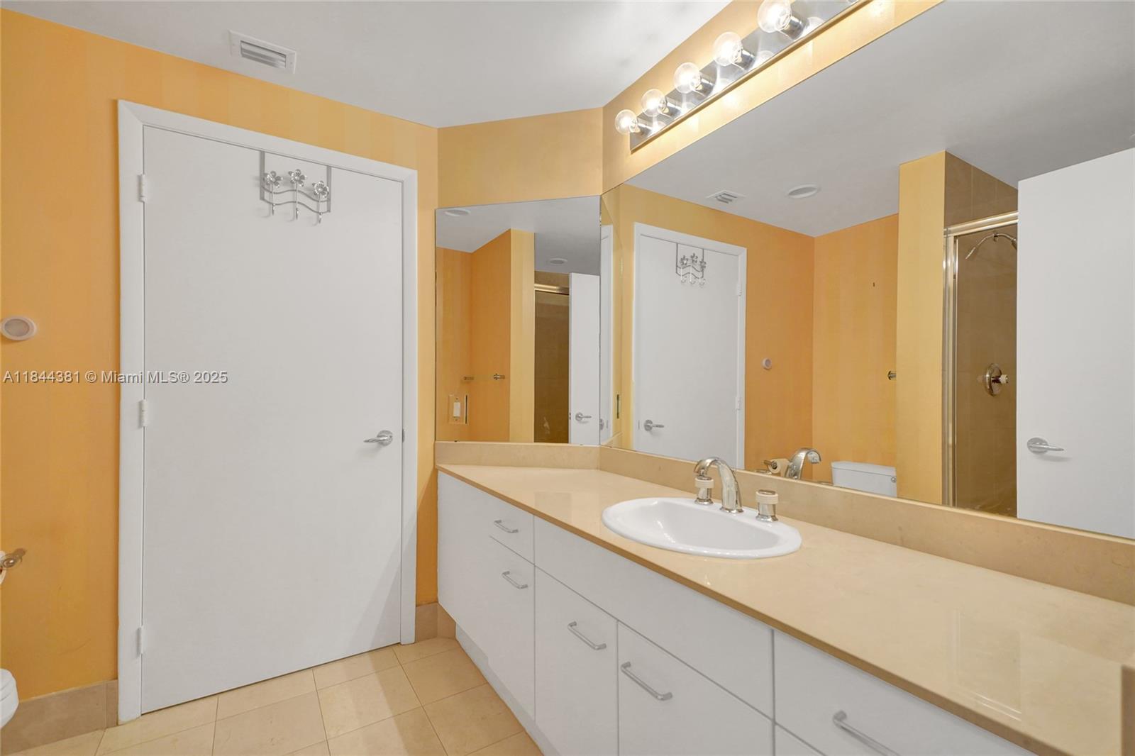 ATLANTIC II AT THE POINT - Residential Lease