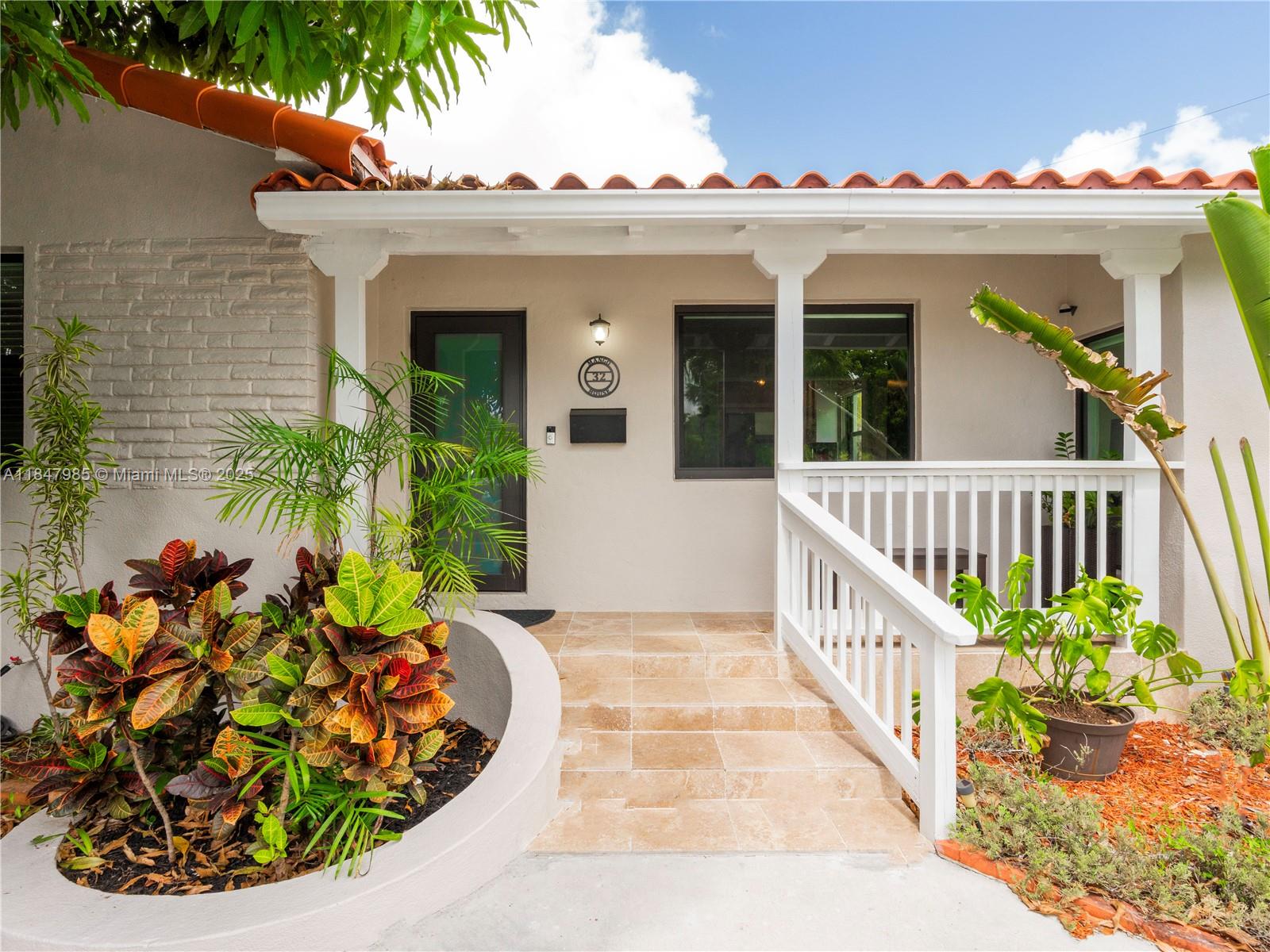32 Hammond Dr