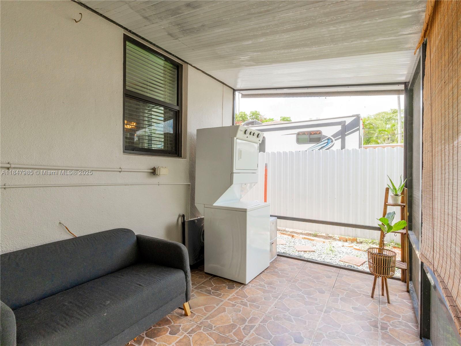 REV PL OF COUNTRY CLUB ES - Residential