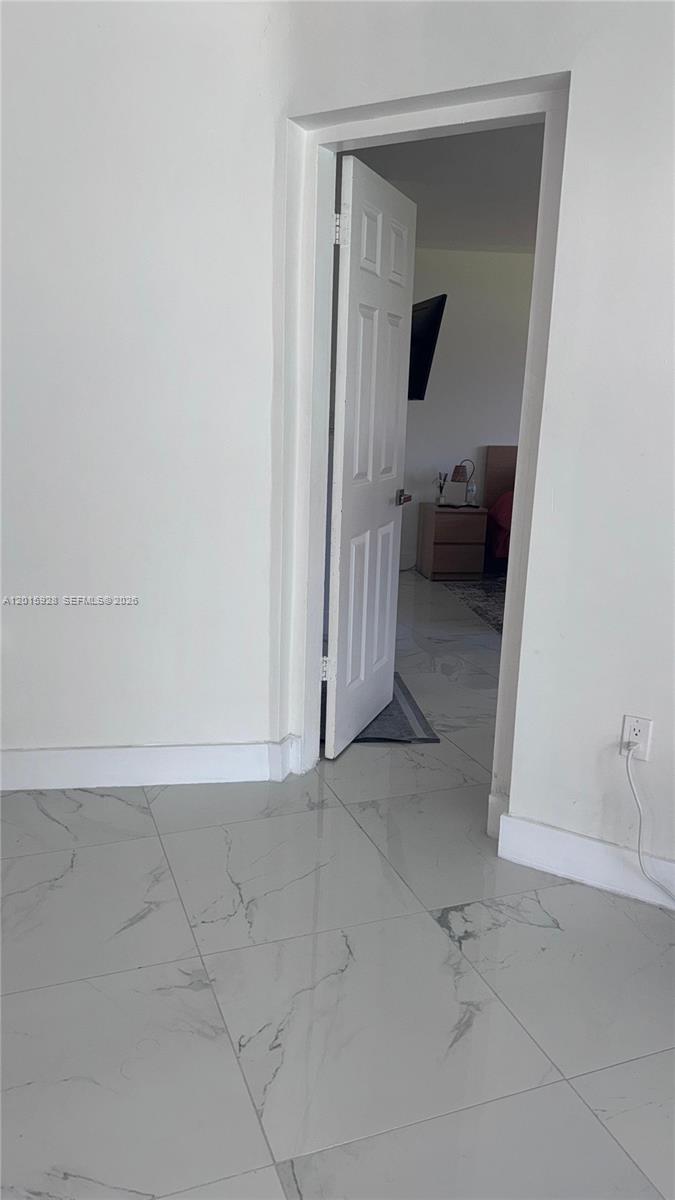 ROLLING GREEN CONDO A - Residential