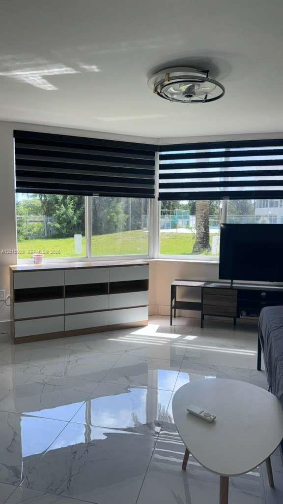 ROLLING GREEN CONDO A - Residential