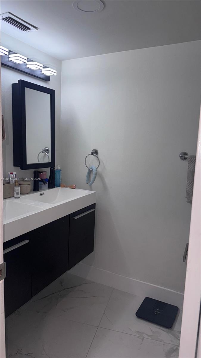 ROLLING GREEN CONDO A - Residential
