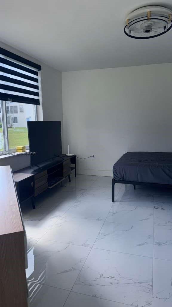 ROLLING GREEN CONDO A - Residential