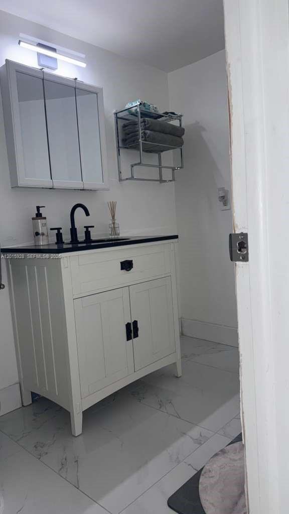 ROLLING GREEN CONDO A - Residential