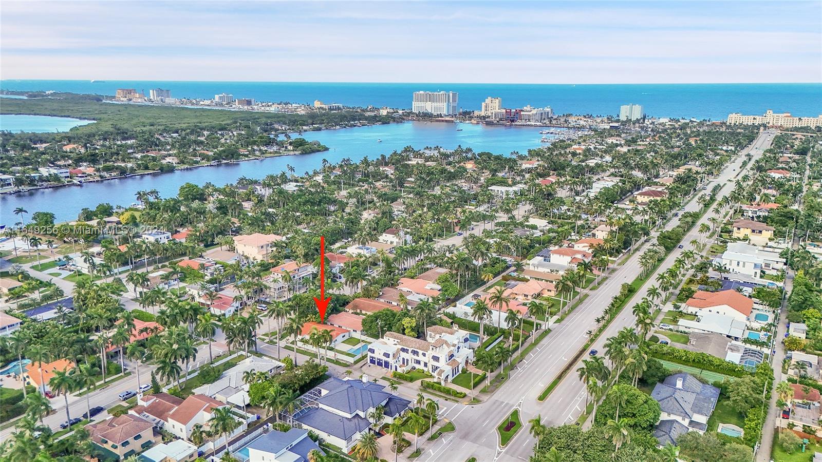 HOLLYWOOD LAKES SECTION - Residential