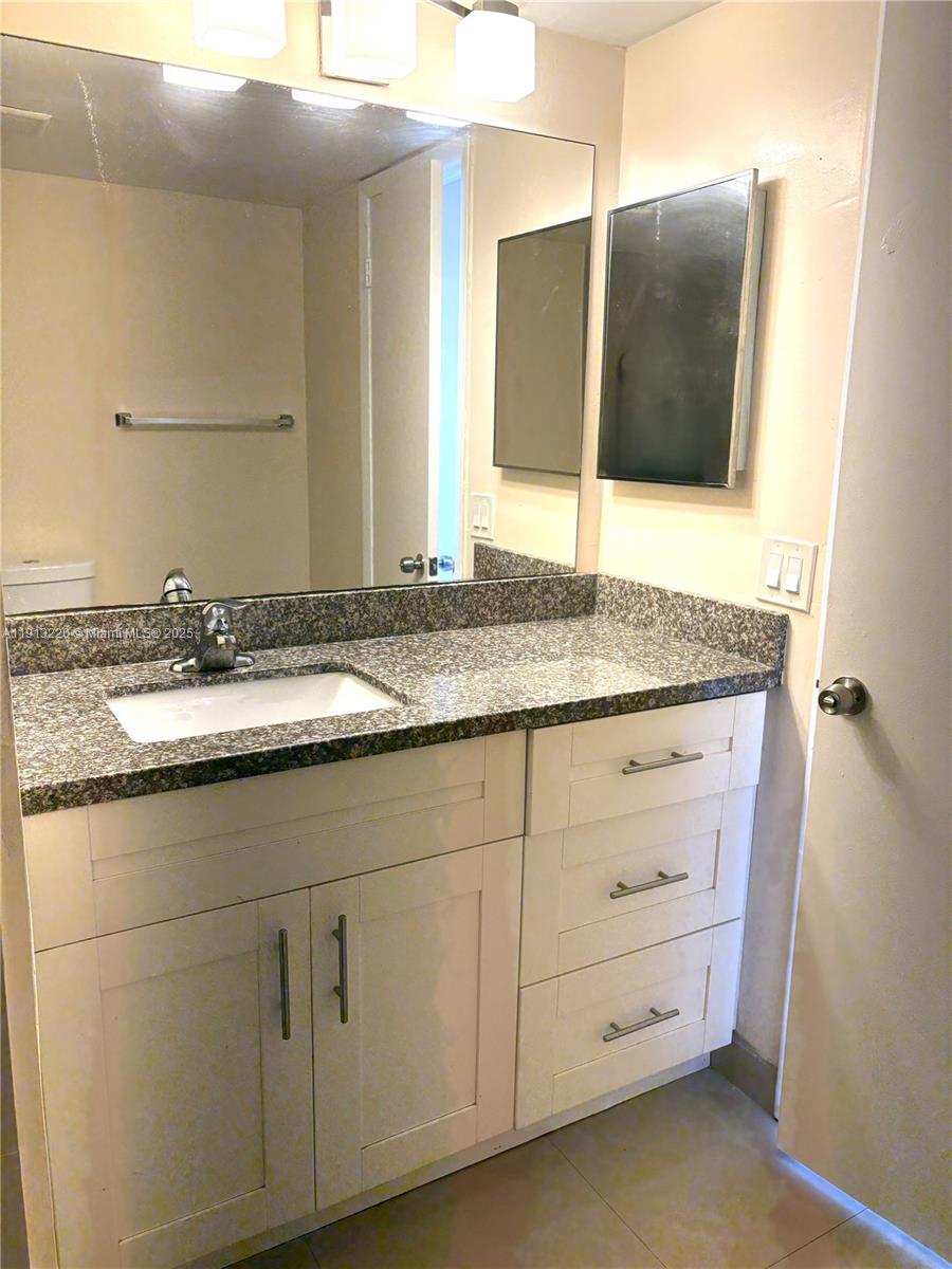 SUNRISE LAKES 82 CONDO - Residential