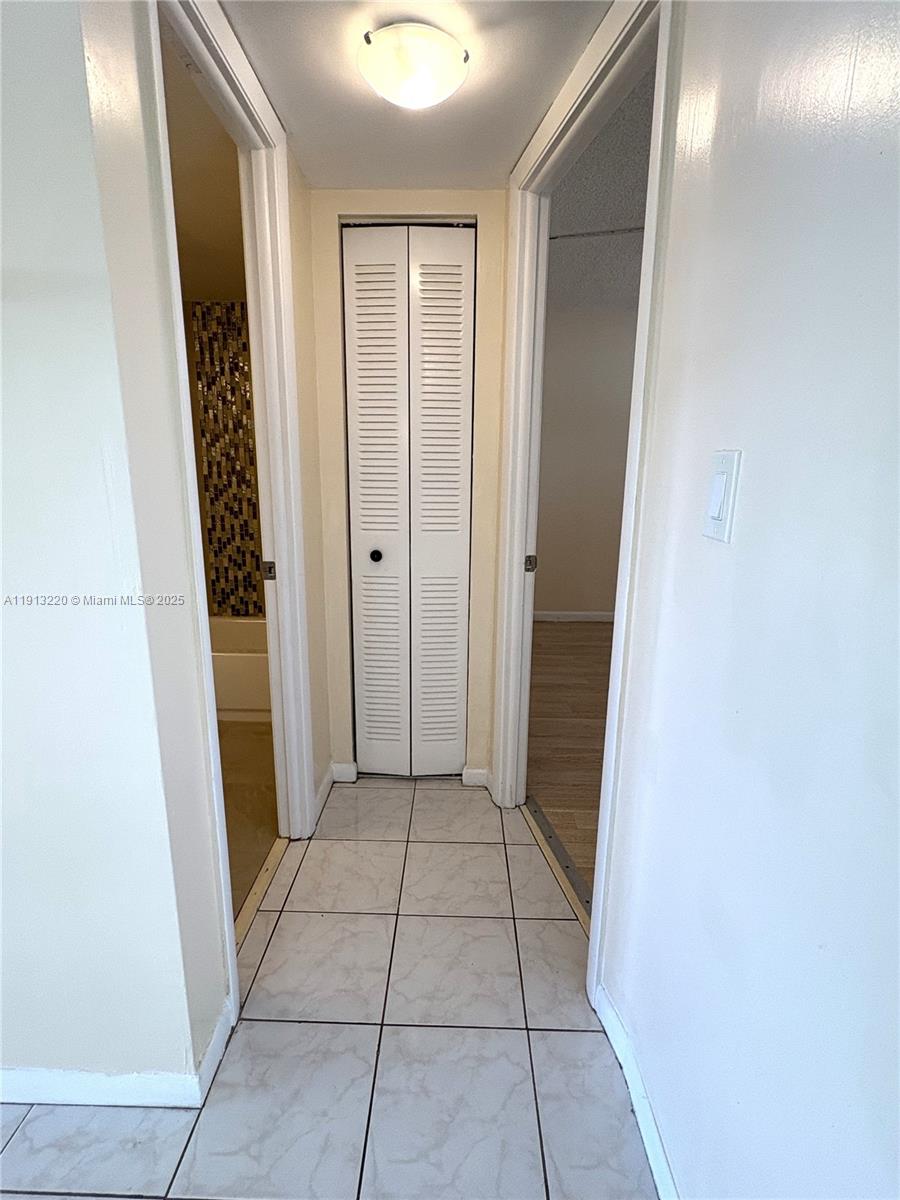 SUNRISE LAKES 82 CONDO - Residential