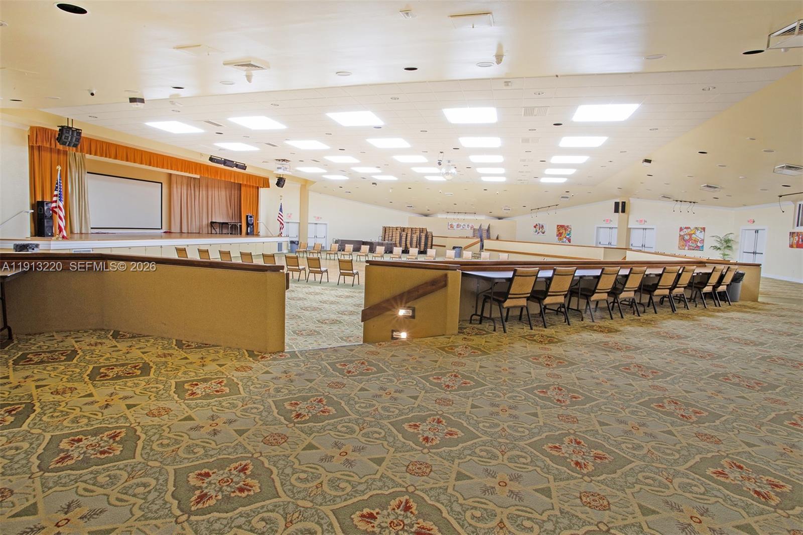 SUNRISE LAKES 82 CONDO - Residential