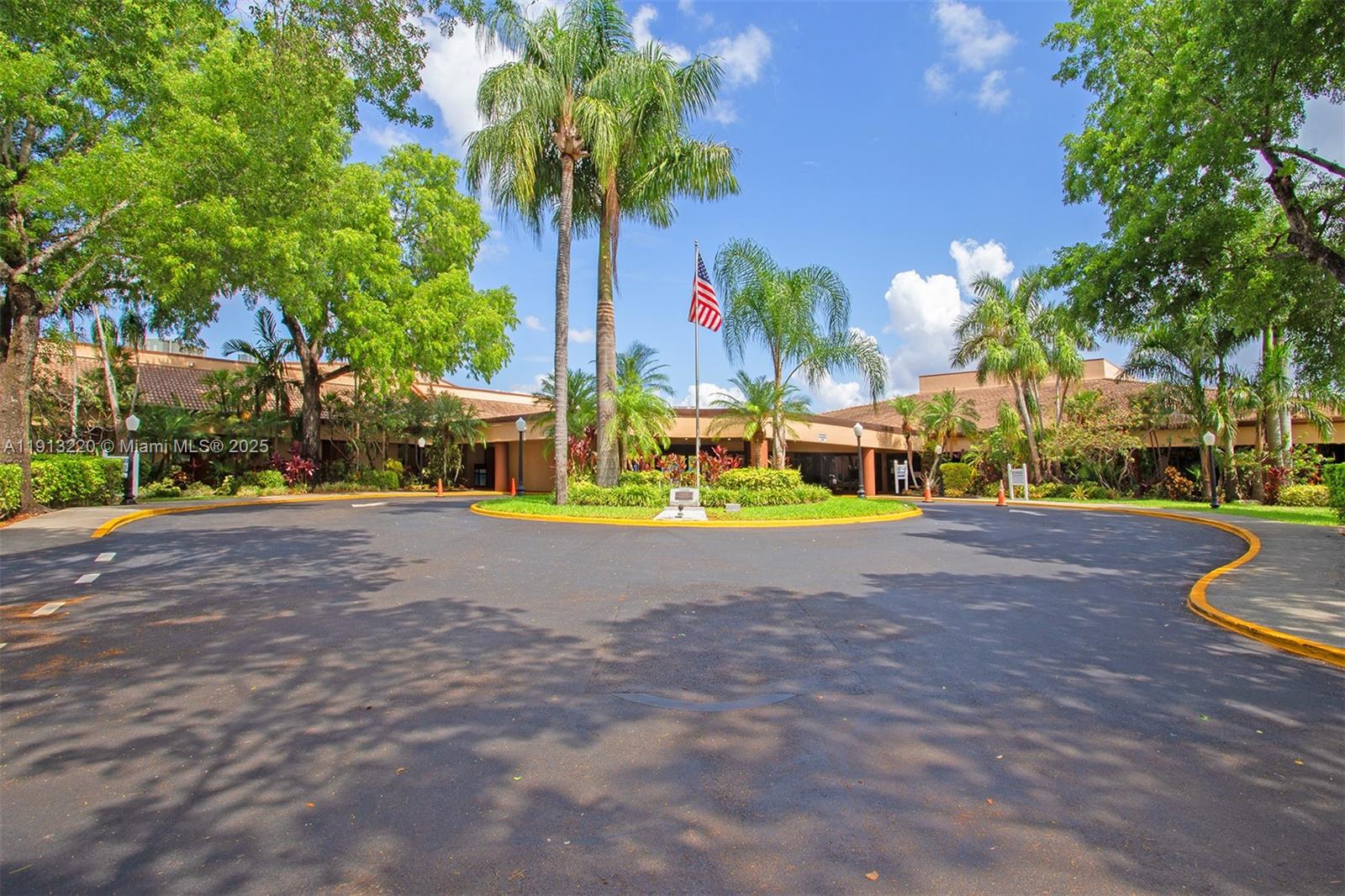 SUNRISE LAKES 82 CONDO - Residential