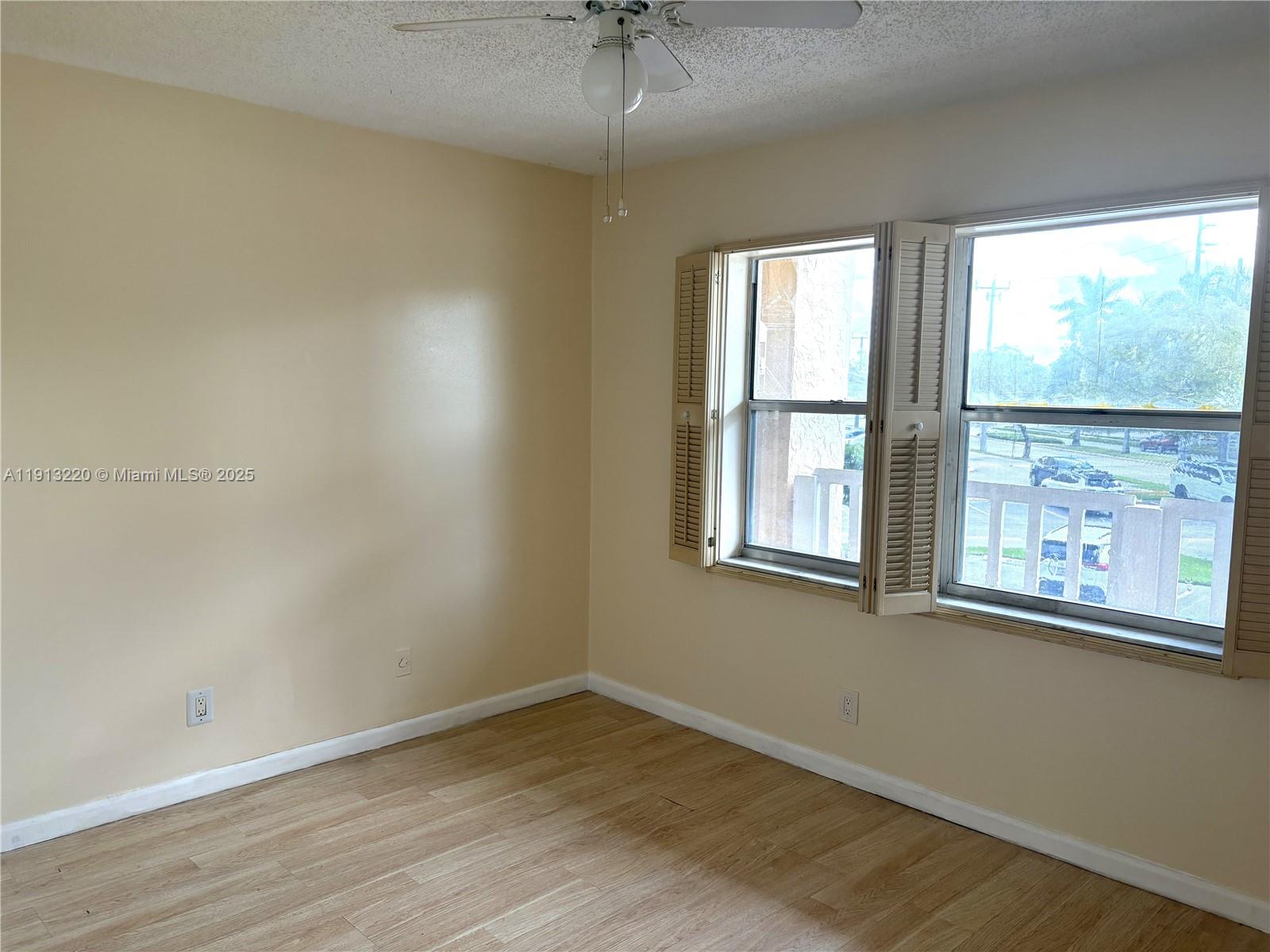 SUNRISE LAKES 82 CONDO - Residential